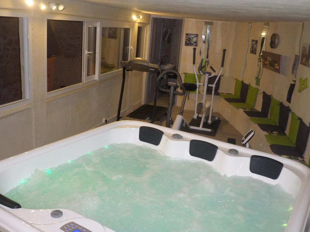 Saint-Macaire Appart'Hotel Les Tilleuls الغرفة الصورة