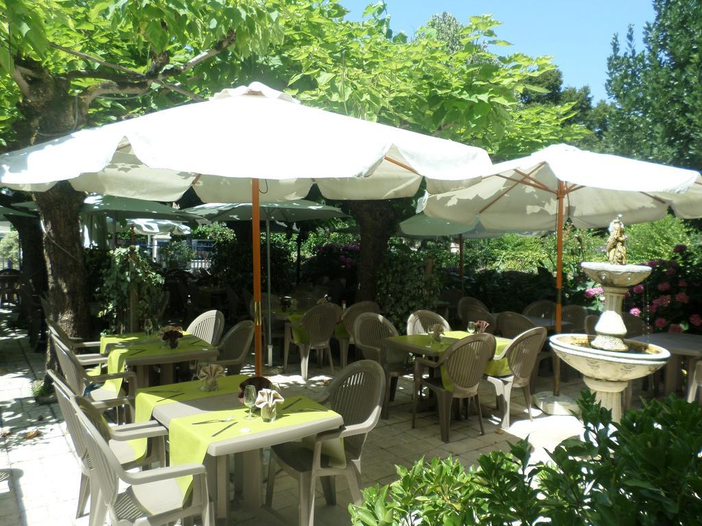 Saint-Macaire Appart'Hotel Les Tilleuls الغرفة الصورة