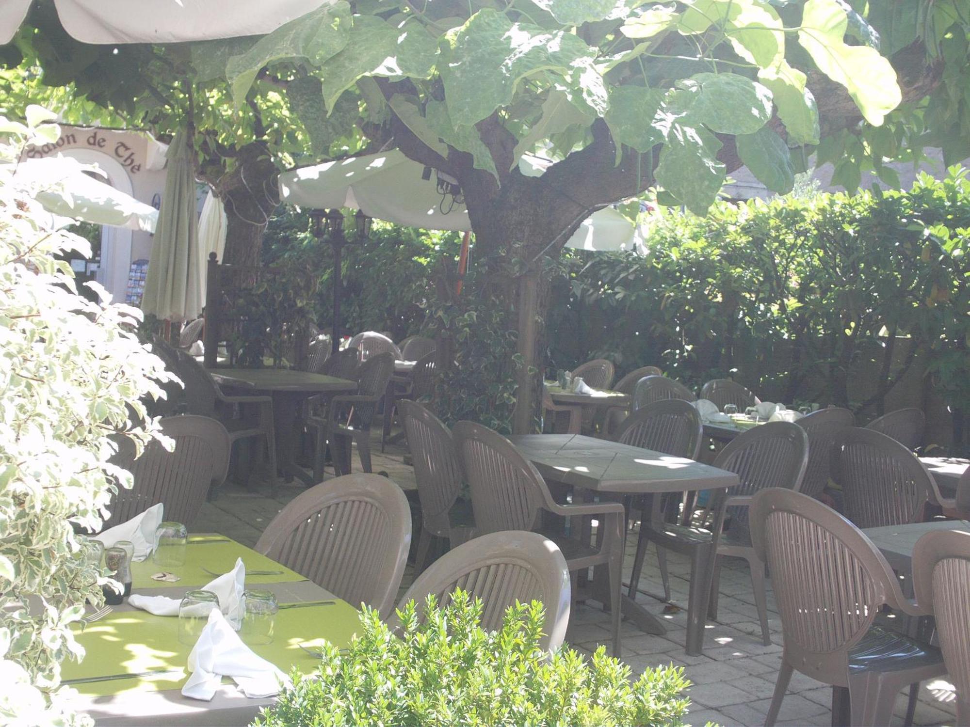 Saint-Macaire Appart'Hotel Les Tilleuls المظهر الخارجي الصورة
