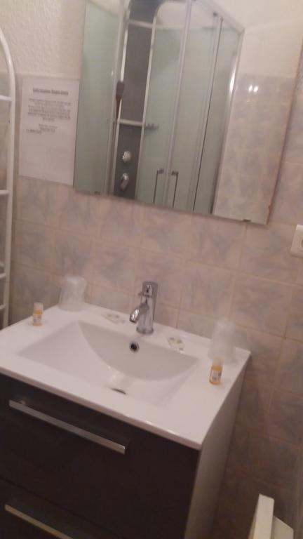 Saint-Macaire Appart'Hotel Les Tilleuls المظهر الخارجي الصورة