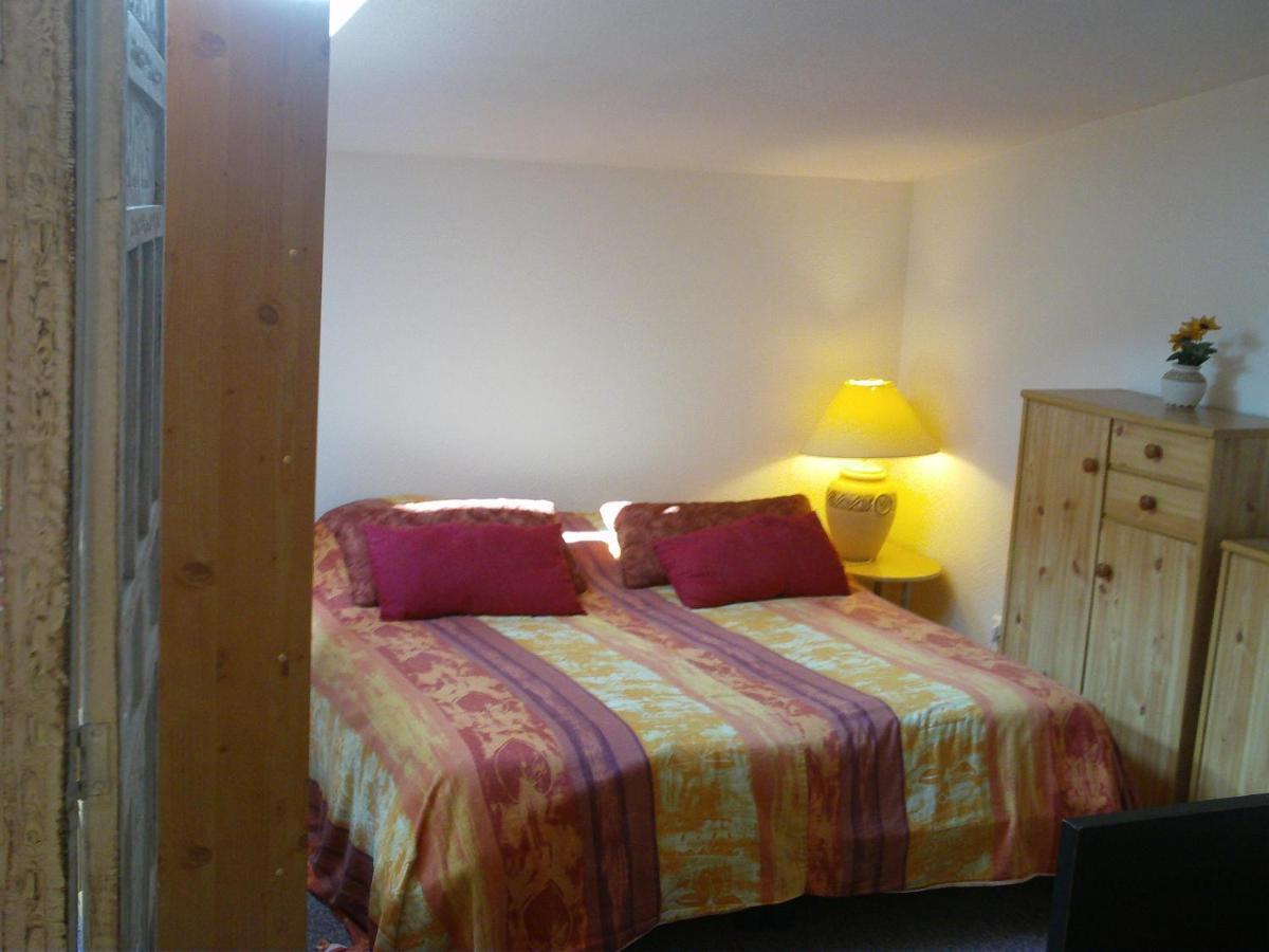 Saint-Macaire Appart'Hotel Les Tilleuls المظهر الخارجي الصورة