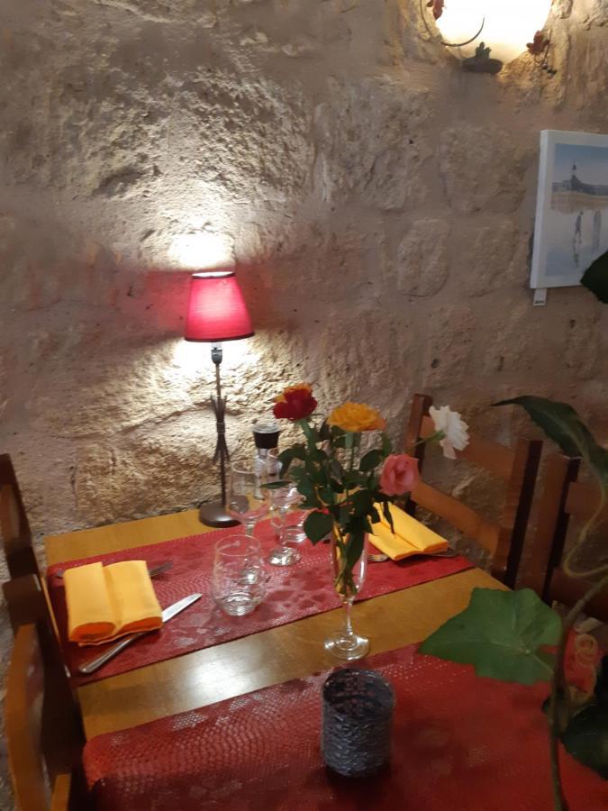 Saint-Macaire Appart'Hotel Les Tilleuls المظهر الخارجي الصورة