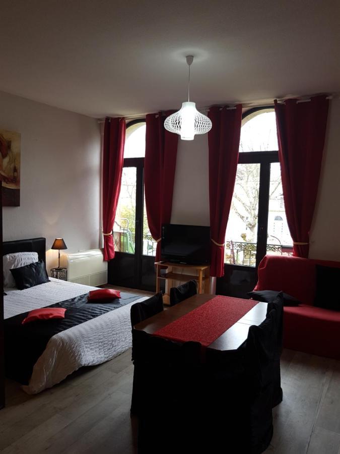 Saint-Macaire Appart'Hotel Les Tilleuls المظهر الخارجي الصورة