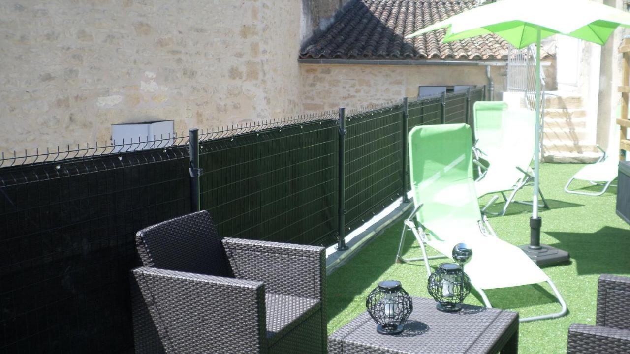 Saint-Macaire Appart'Hotel Les Tilleuls المظهر الخارجي الصورة